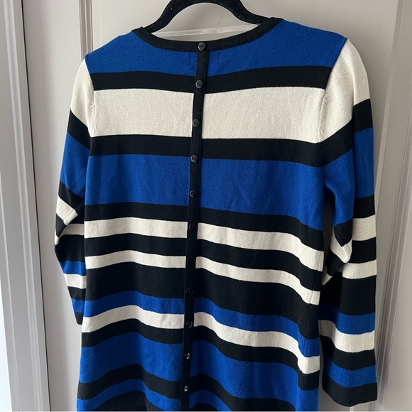 NWT Laura size medium blue, white and black striped women’s sweater - Picture 11 of 11
